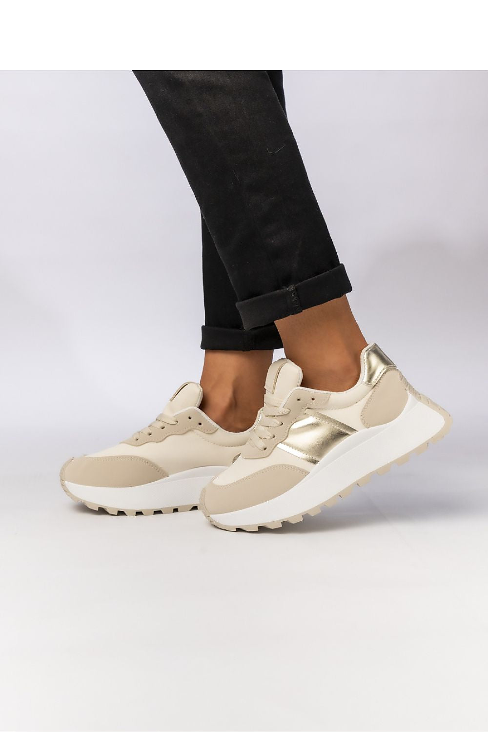 Sport Shoes model 210597 Inello